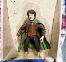 8" LORD OF THE RINGS DELUXE POSEABLE FRODO BOX NO WEAPONS